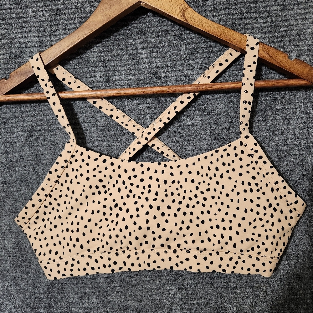 Sarah’s Day & White Fox Boutique Cheetah Print Top Size M